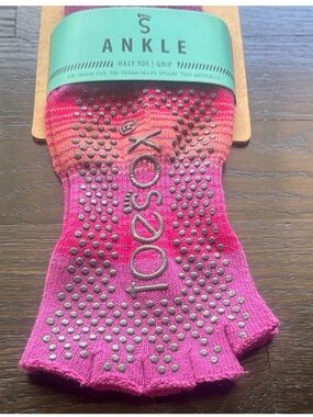 toesox Pink to Coral Gradient Ankle Half-Toe Grip Socks
